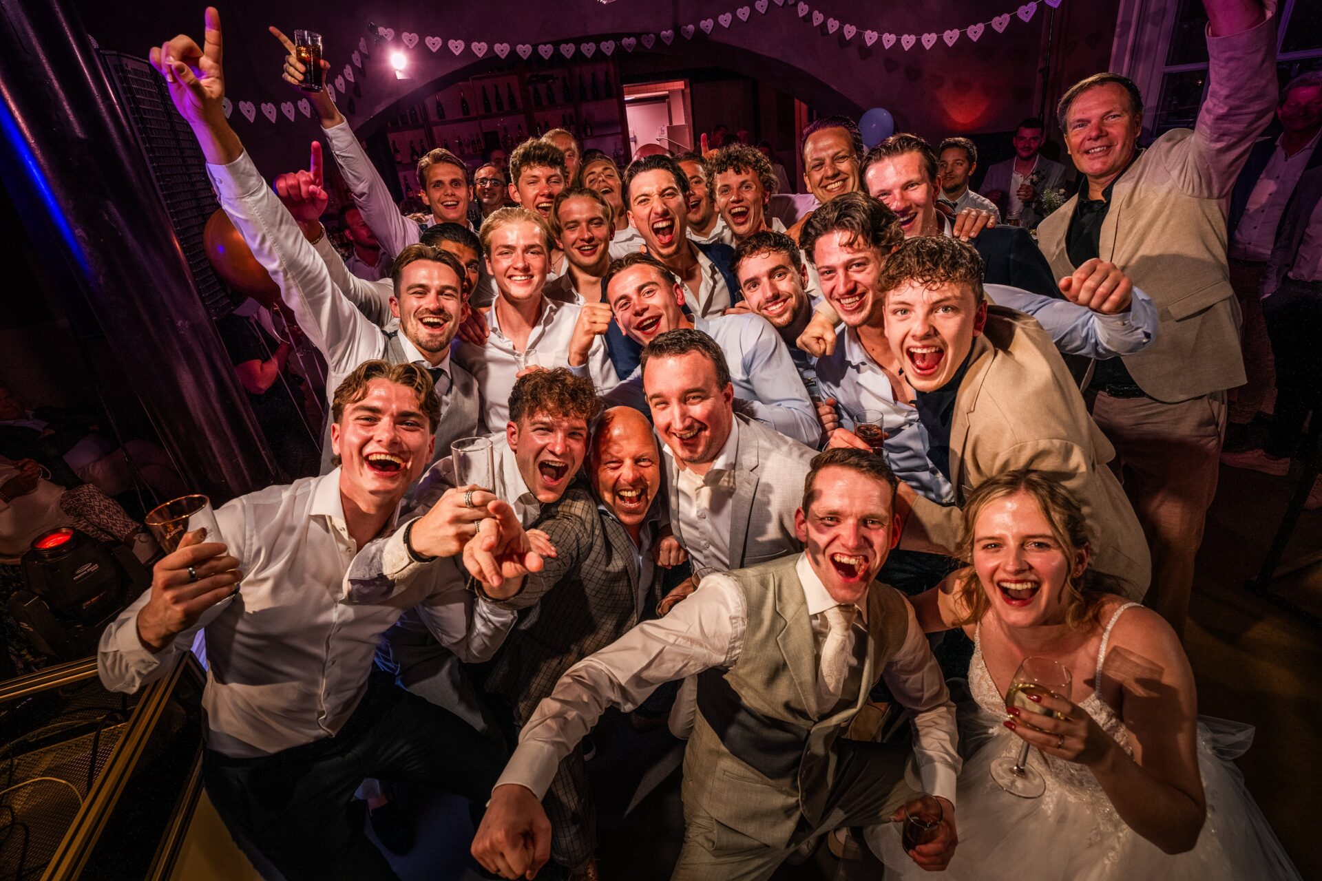trouwen-kasteel-woerden-utrecht-locatie-omgeving-groene-hart-romantisch-39240530-21-59-27-24H07251-min.jpg