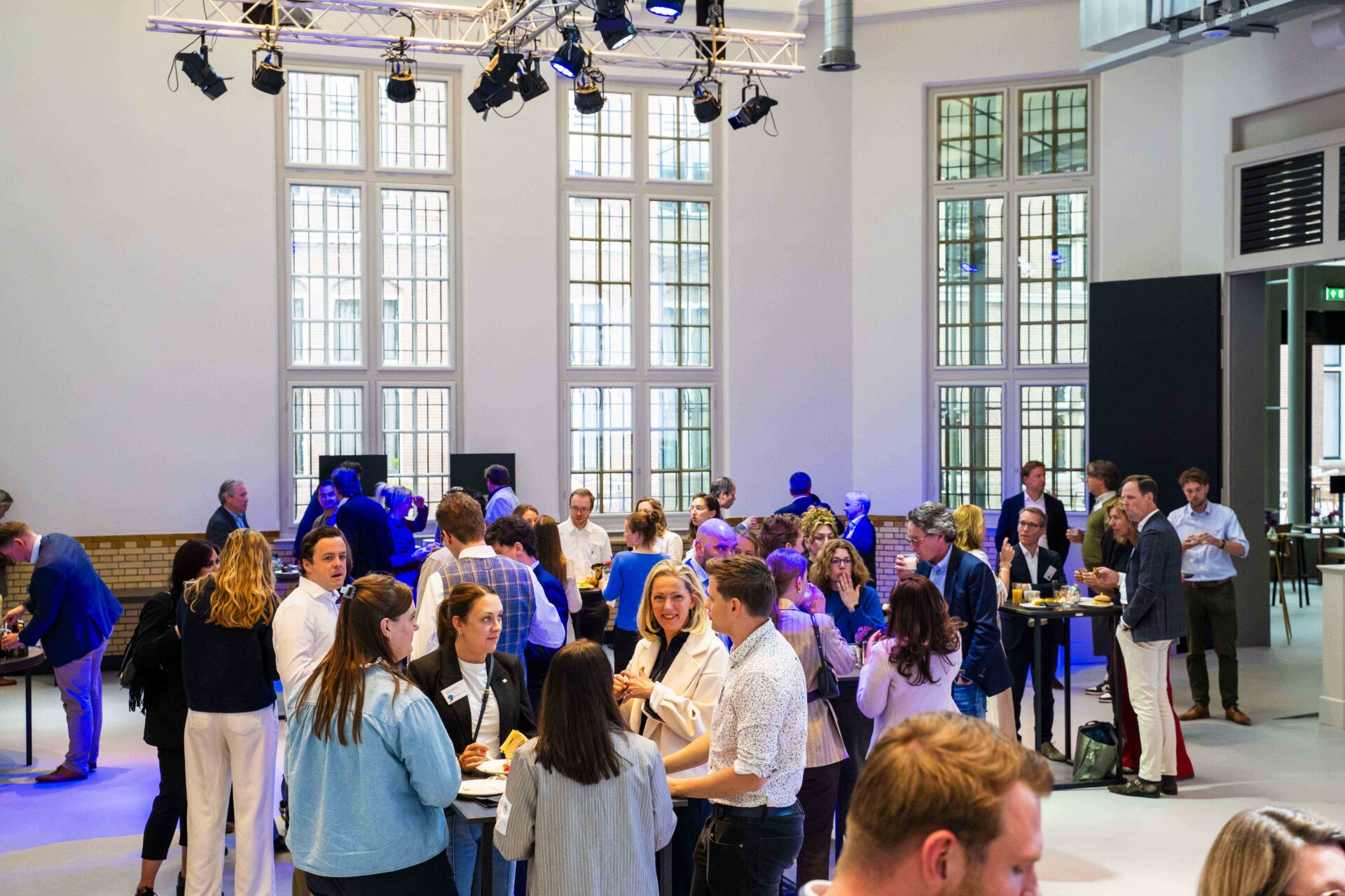 De Muntzaal die gebruikt wordt tijdens een congres in munthuys, gevestigd in het Muntgebouw. De zaal is voorzien van veel mooie en complexe techniek