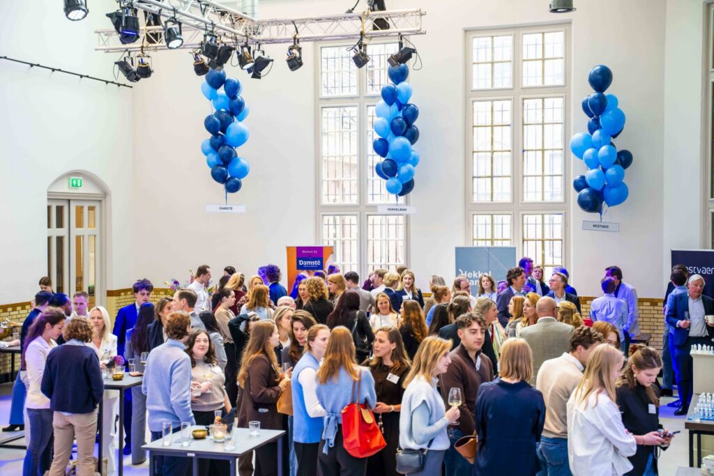 een succes op maat georganiseerde zakelijke bijeenkomst bij Munthuys. Veraderlocatie, congreslocatie, vergaderzalen, evenementenlocatie.