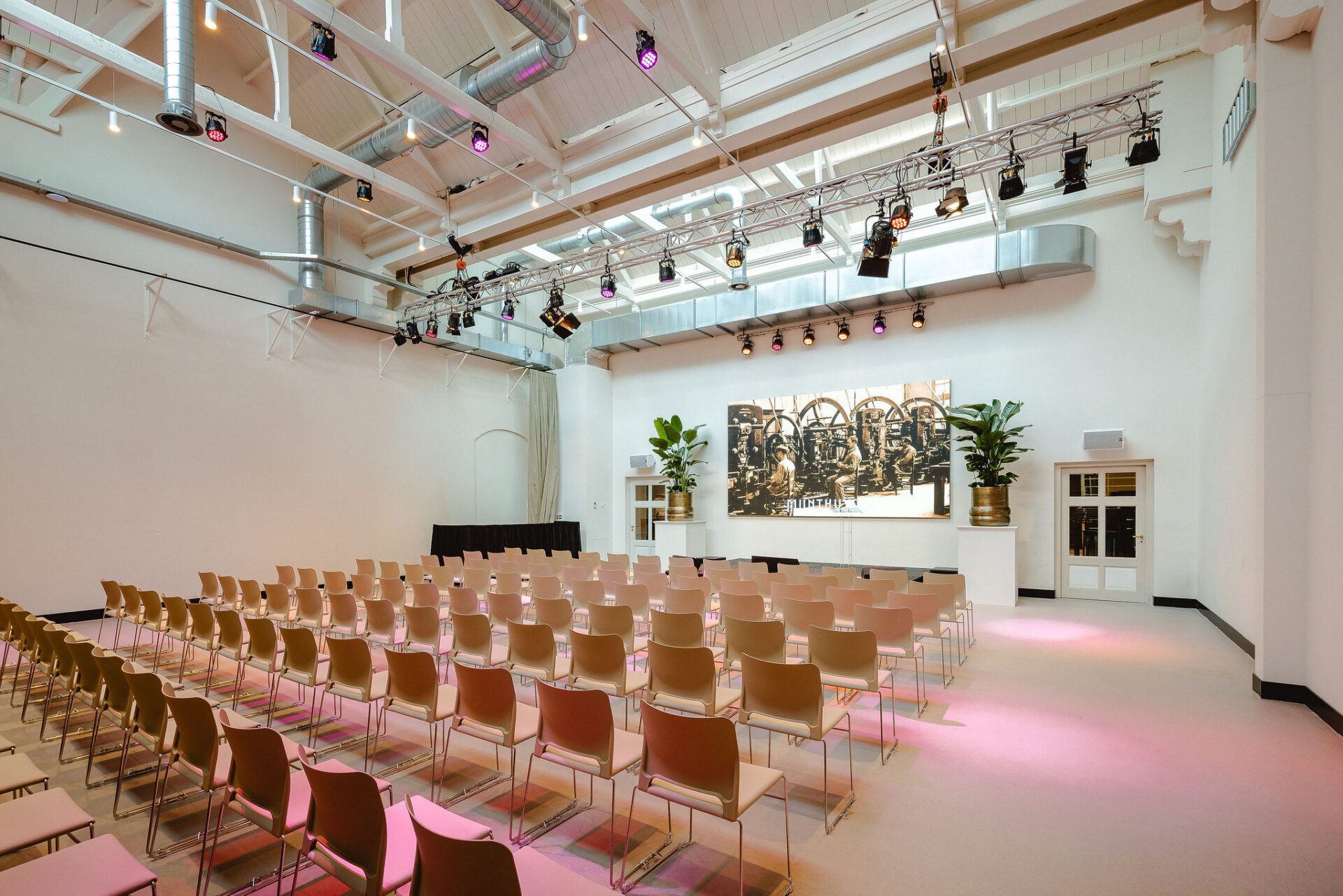 de pletterij is een goede zaal die gebruikt kan worden voor maximaal 200 gasten tijdens een congres