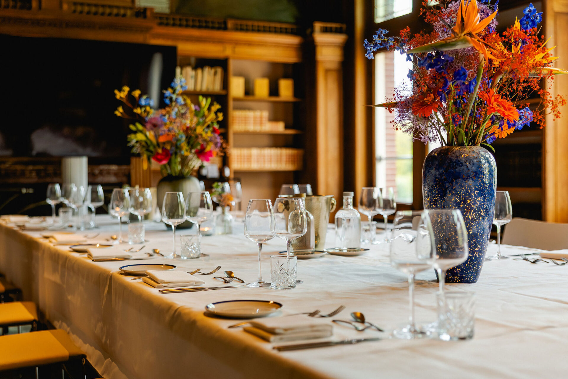 de rijkszaal is een zaal met veel historie. De rijkszaal is geschikt voor vergaderingen, presentaties en statige diners. Zeer geschikt voor private dining in utrecht